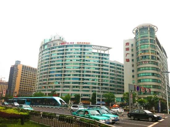 常州亮彩電子有限公司成立，注冊地：江蘇省常州市新北區府琛廣場